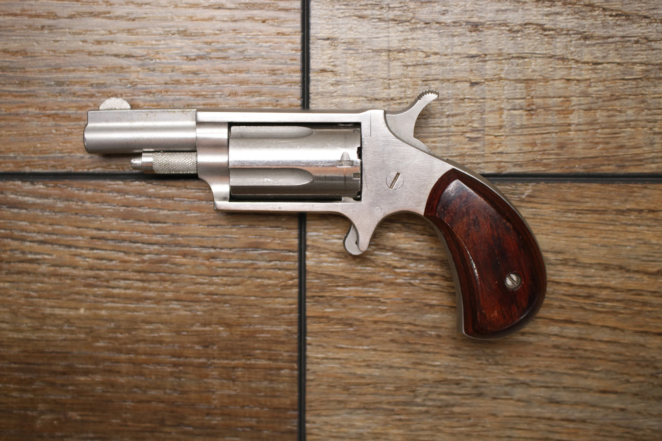 NORTH AMERICAN ARMS NAA-22M 22 WMR Police Trade-In Mini-Revolver